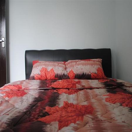 Golden Hawaii Villa Singkawang Ngoại thất bức ảnh