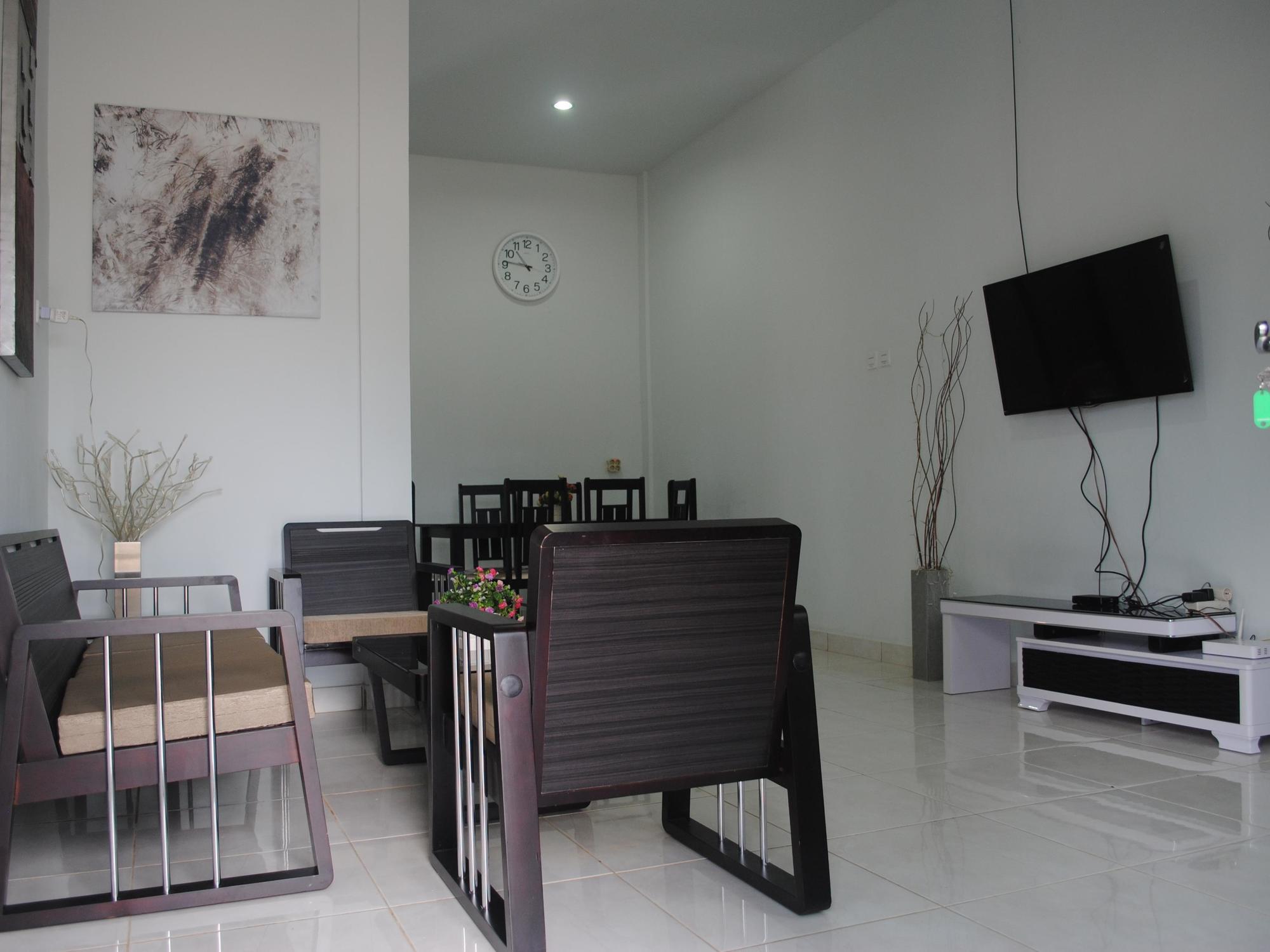 Golden Hawaii Villa Singkawang Ngoại thất bức ảnh